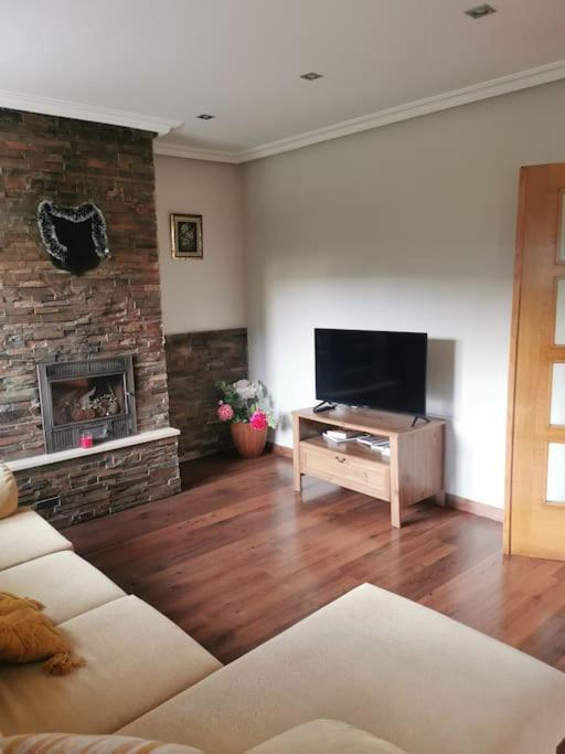 Casa Con Finca En Oviedo El Casero 외부 사진